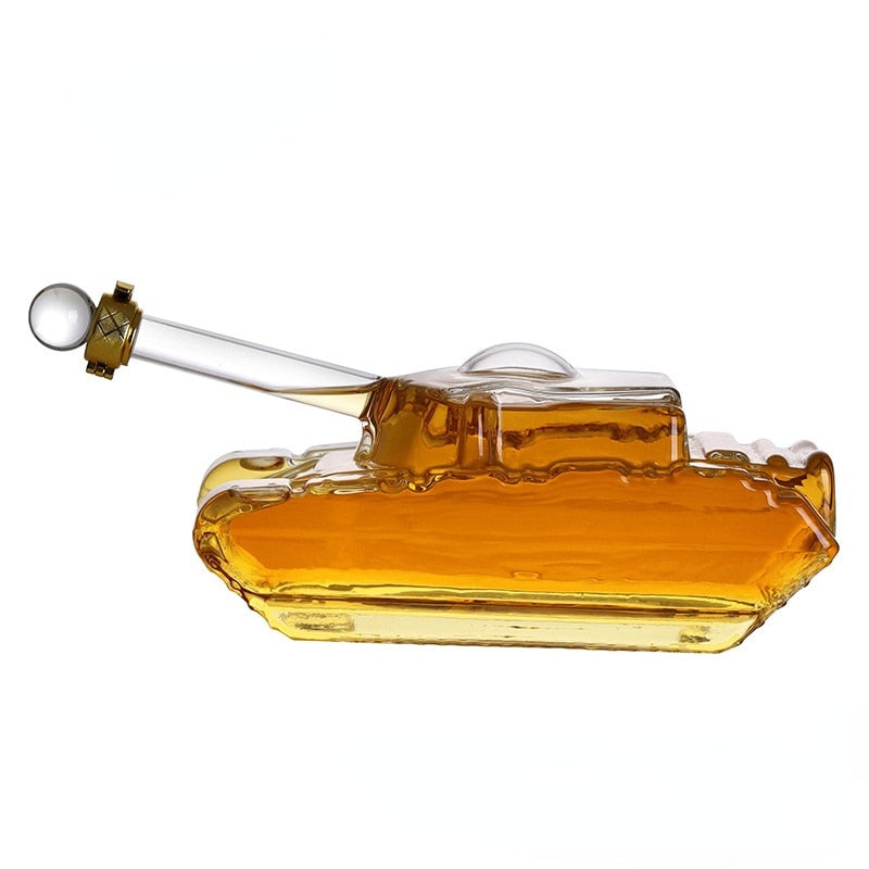 Tank Shaped Whiskey Bottle with Creative Ideas Whiskey Vodka Wine Bar Decoration