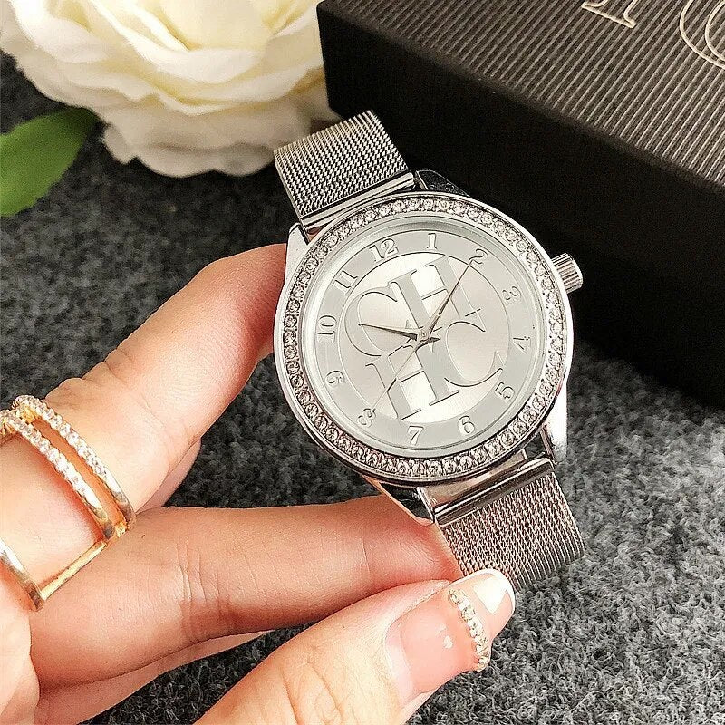 Fashion Women Luxury Diamond Watches Bracelet Ladies Quartz Watch Rose Gold Womens Wristwatch Shiny Crystal 2023