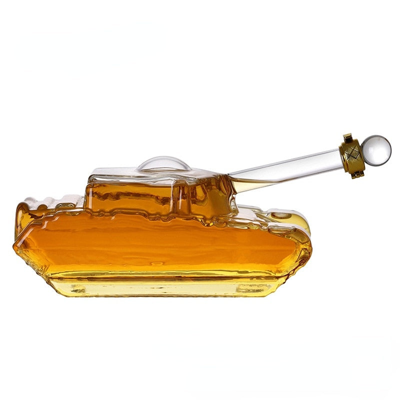 Tank Shaped Whiskey Bottle with Creative Ideas Whiskey Vodka Wine Bar Decoration
