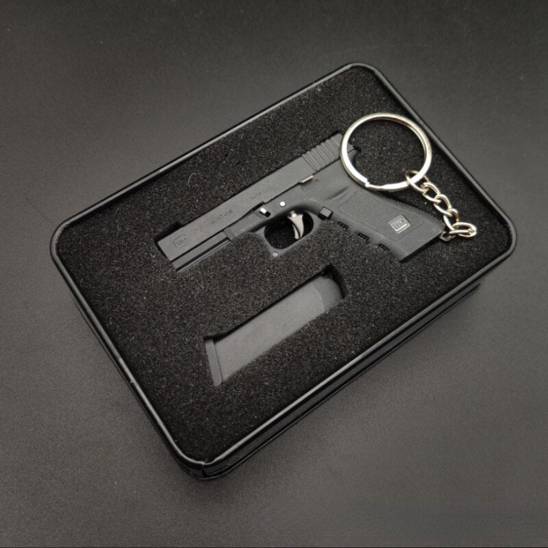 2023 1:3 Scale Glock G34 TTI Taran Tactical Alloy G17 AK47 Mini Pistol Keychain Toy Free Assembly Mini Gun Fidget Toy