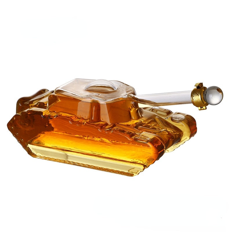 Tank Shaped Whiskey Bottle with Creative Ideas Whiskey Vodka Wine Bar Decoration