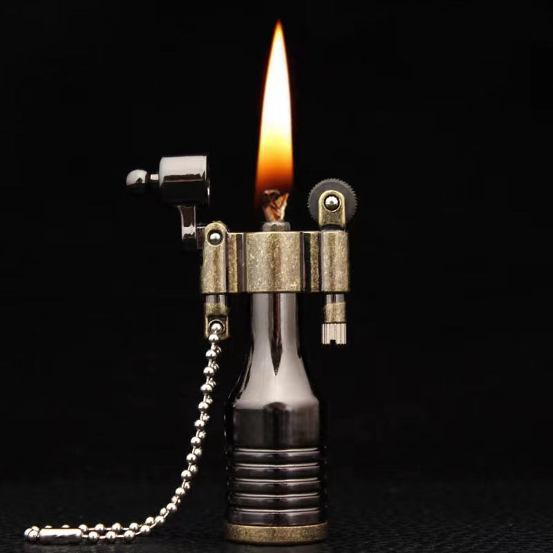 Retro Bullet Grinding Wheel Kerosene Lighter Metal Keychain Lighters Cigar Cigarette Smoking Accessories Gadget