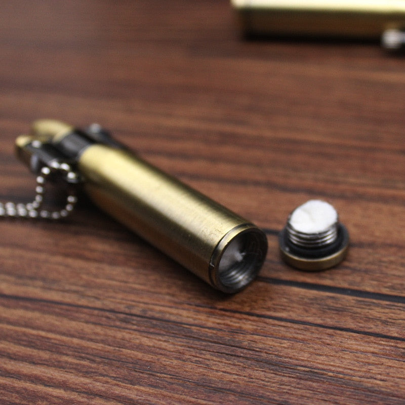Retro Bullet Grinding Wheel Kerosene Lighter Metal Keychain Lighters Cigar Cigarette Smoking Accessories Gadget