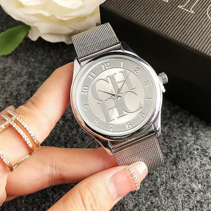 Fashion Women Luxury Diamond Watches Bracelet Ladies Quartz Watch Rose Gold Womens Wristwatch Shiny Crystal 2023